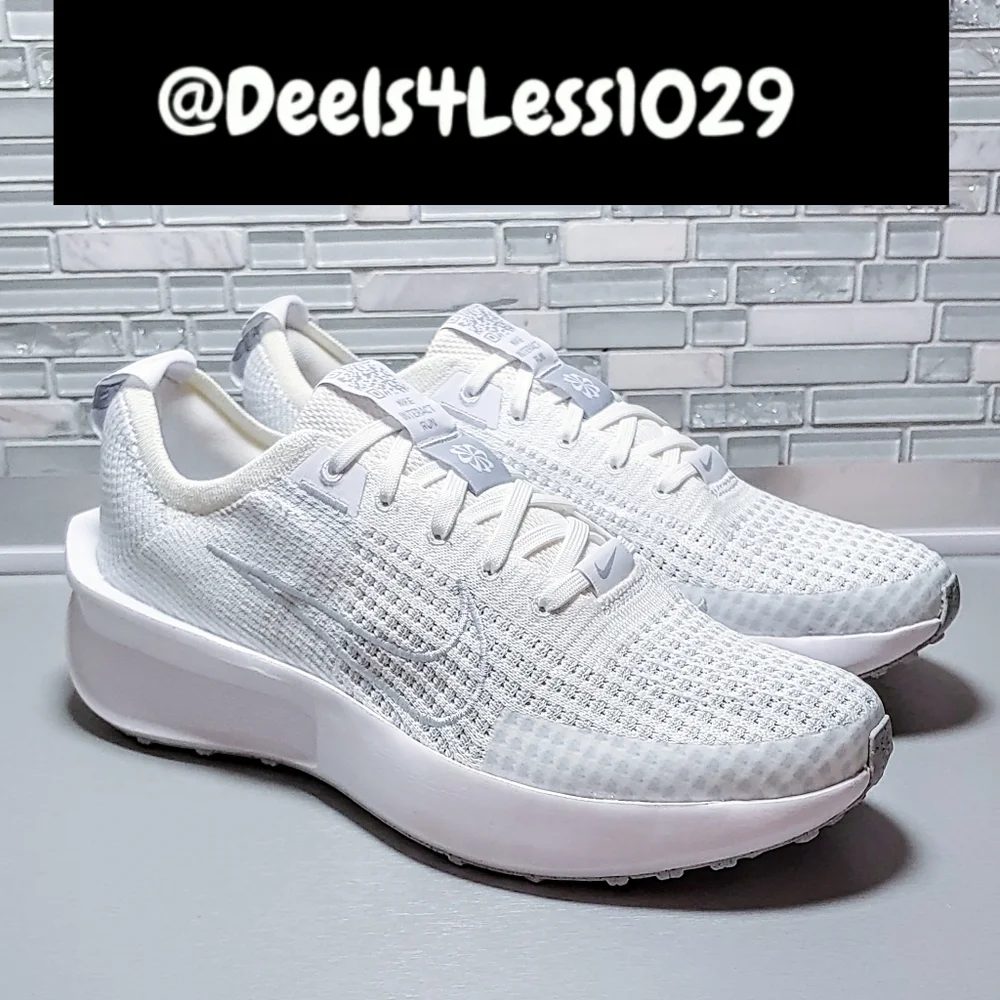 Nike Interact Run Womens Size 9.5 White Cool Grey